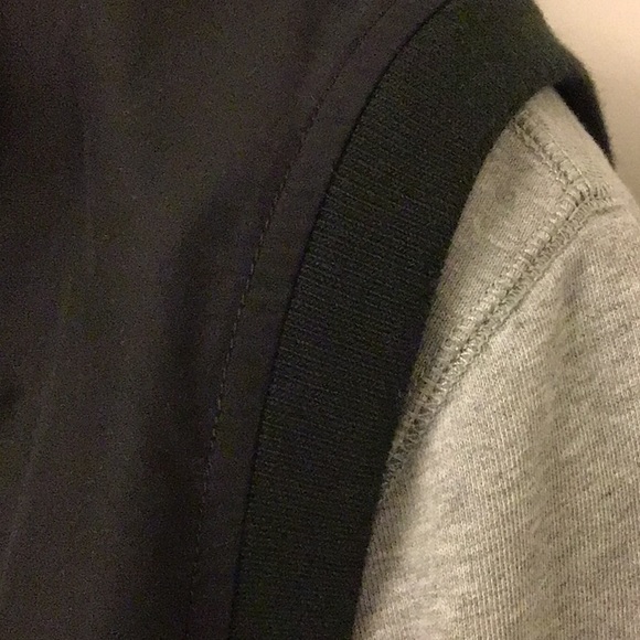 LACOSTE MEN’S BLACK ZIPPERED SPORT GOLF VEST size 56/7 - Picture 7 of 11